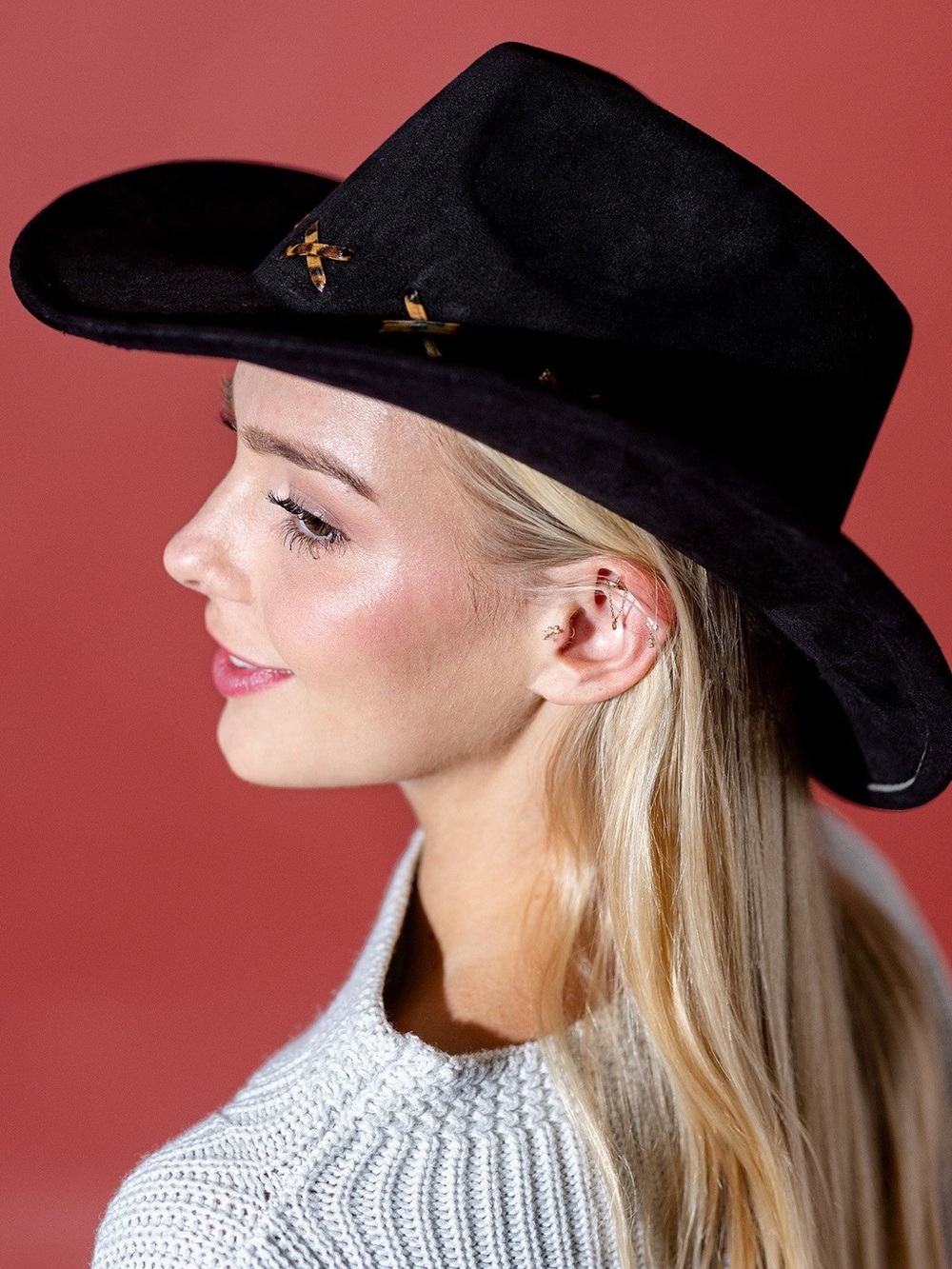 Classic Black Wide-Brim Women's Felt Hat